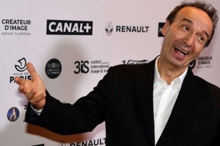 Benigni premiato a Parigi: 